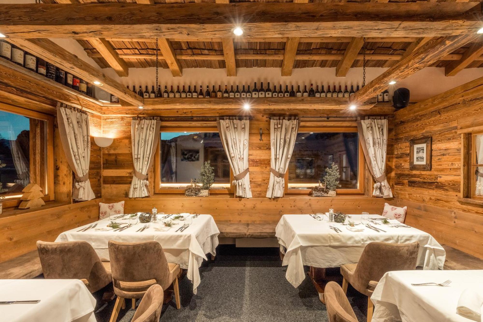 Hotel Piz Seteur Selva di Val Gardena Exterior photo