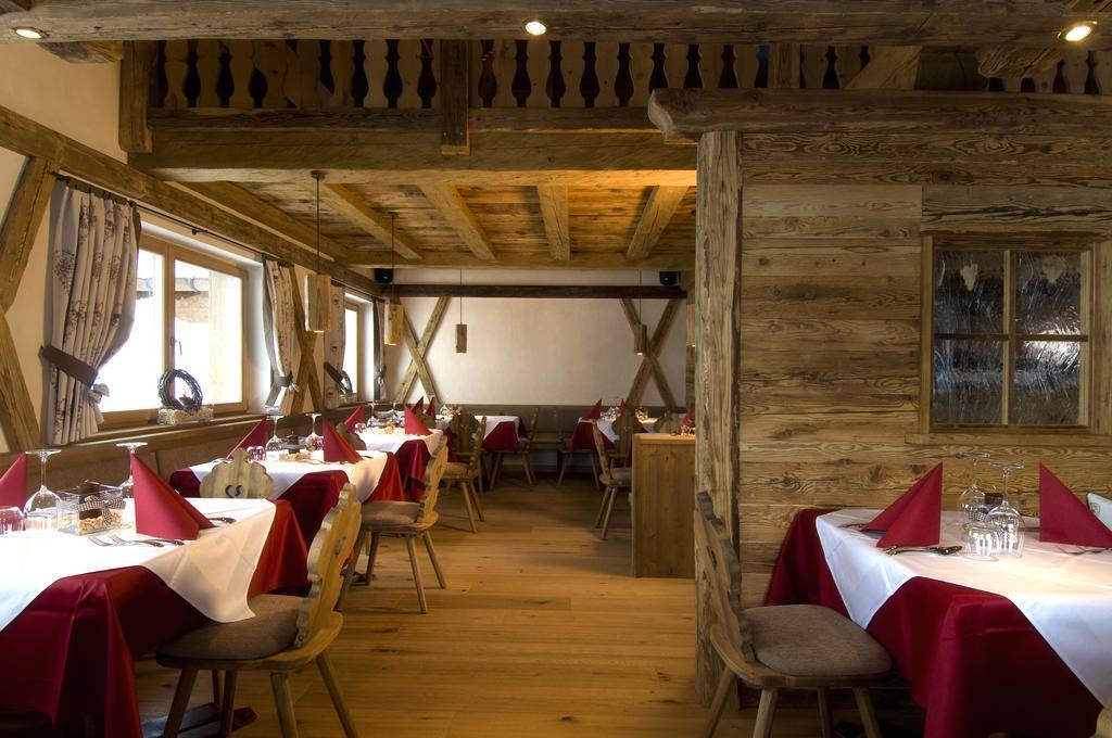 Hotel Piz Seteur Selva di Val Gardena Exterior photo